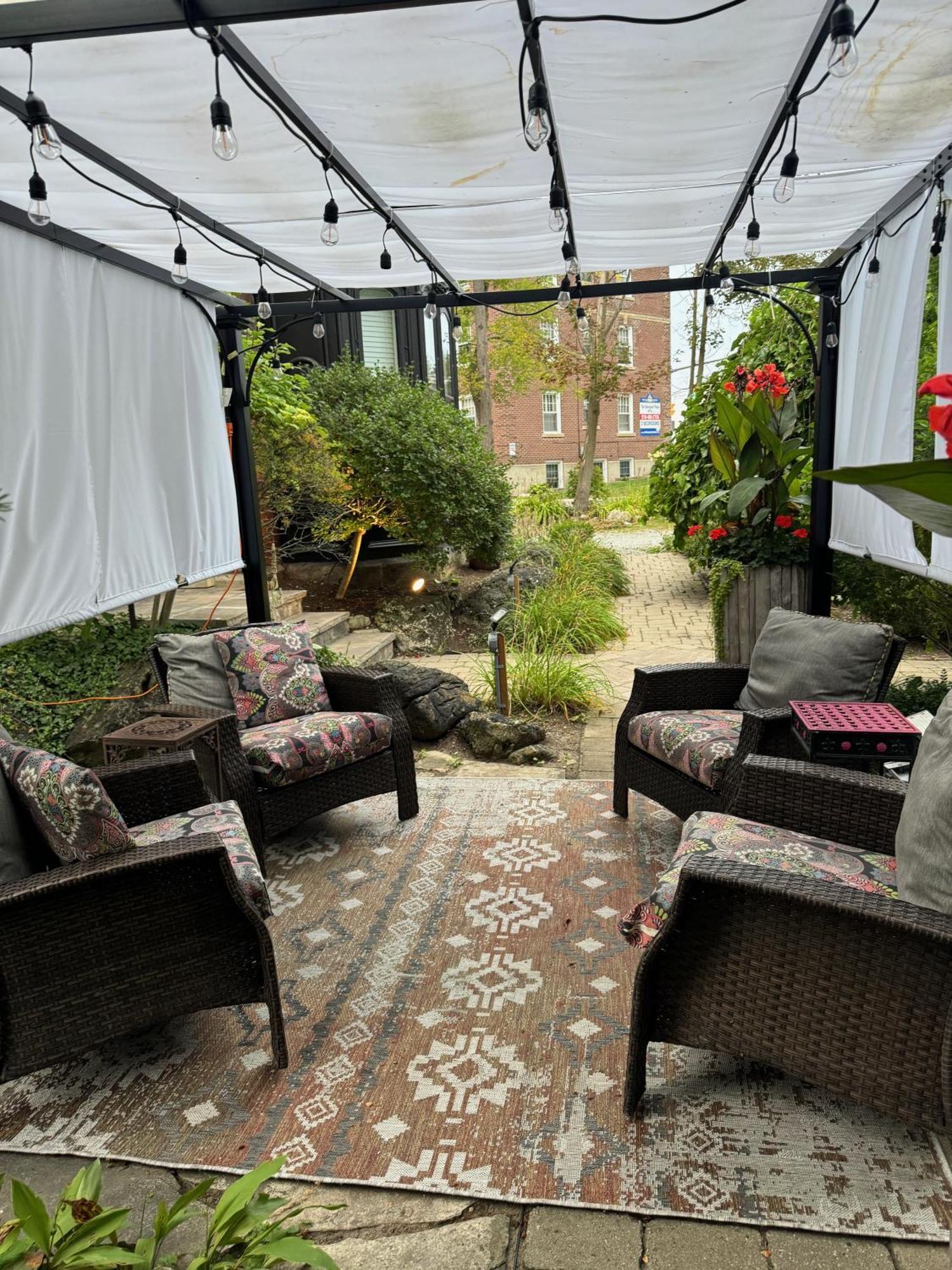 Norfolk Guest House Inn Guelph Exterior photo